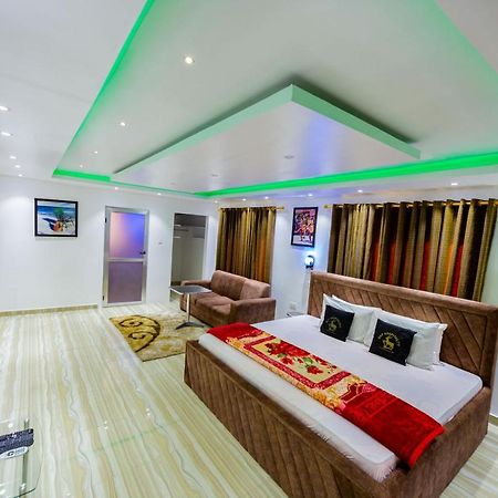Nap Apartment Hotel Dansoman Buitenkant foto