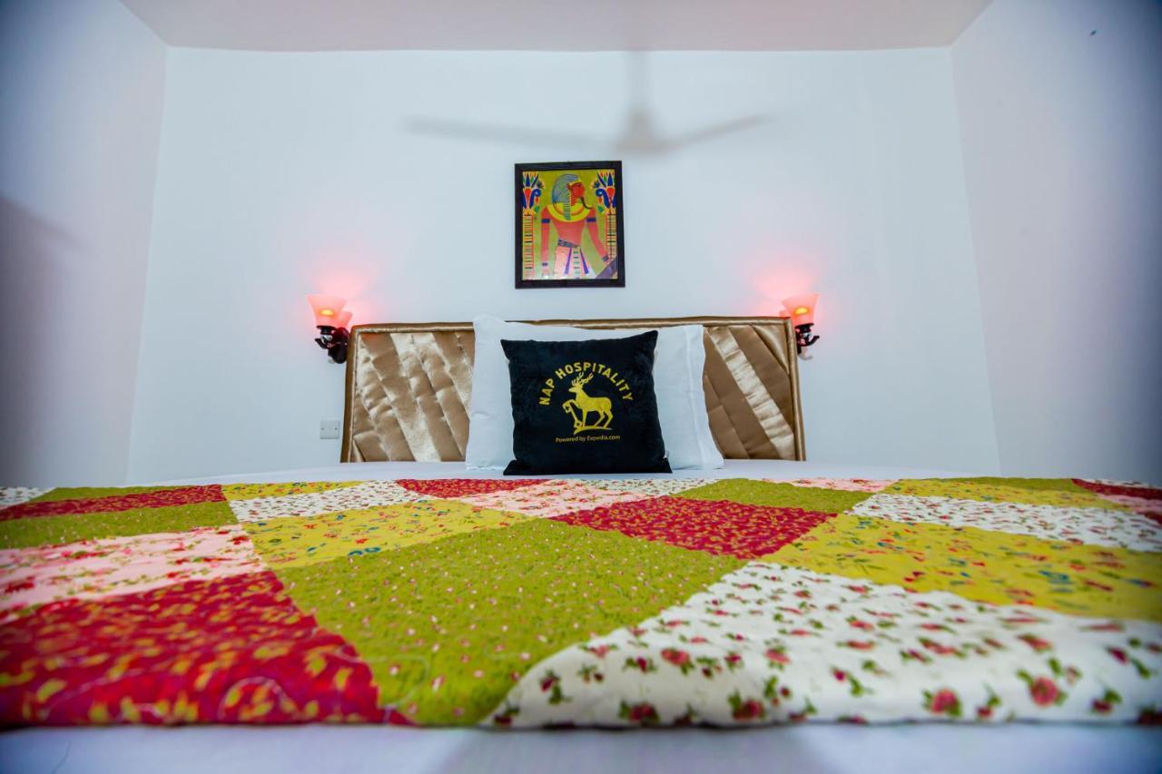 Nap Apartment Hotel Dansoman Buitenkant foto