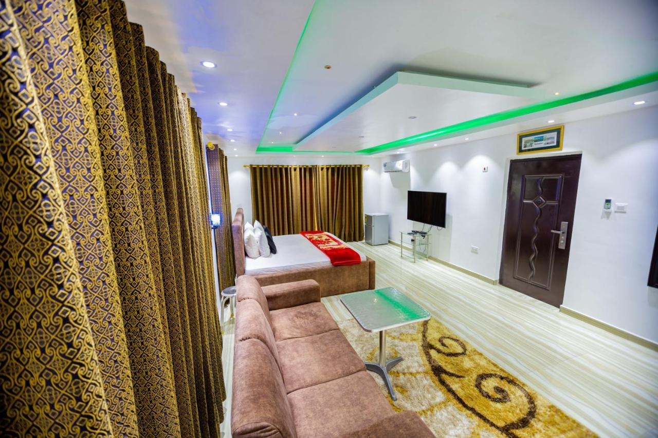 Nap Apartment Hotel Dansoman Buitenkant foto