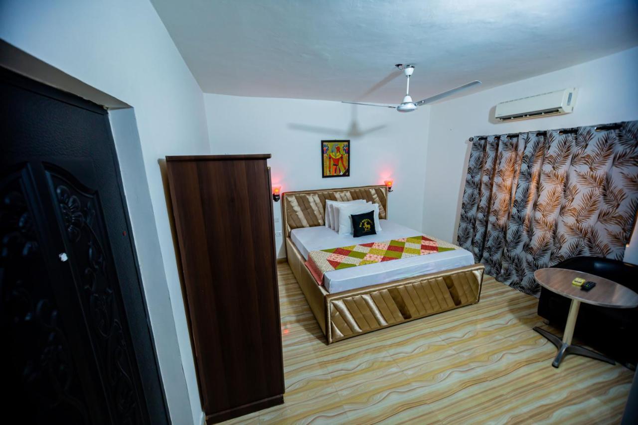 Nap Apartment Hotel Dansoman Buitenkant foto