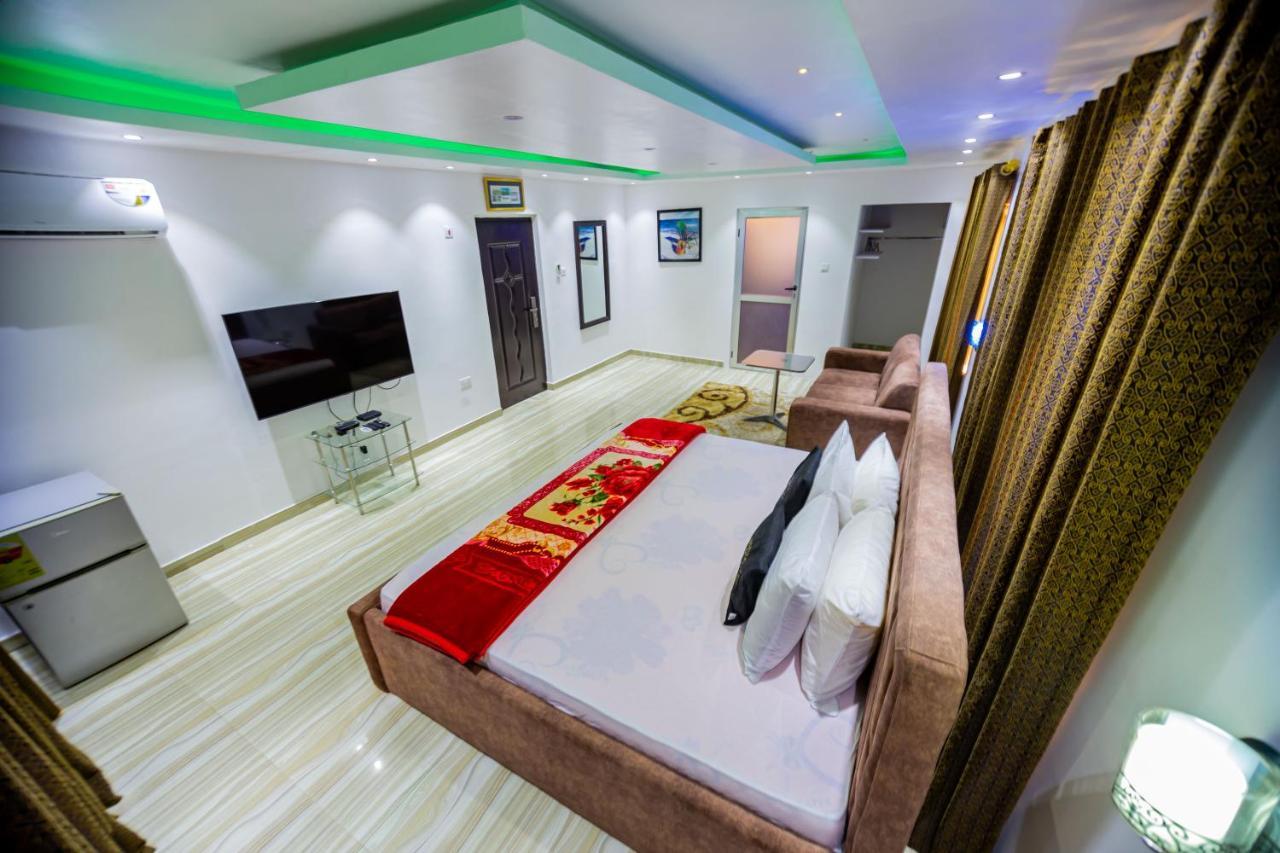 Nap Apartment Hotel Dansoman Buitenkant foto