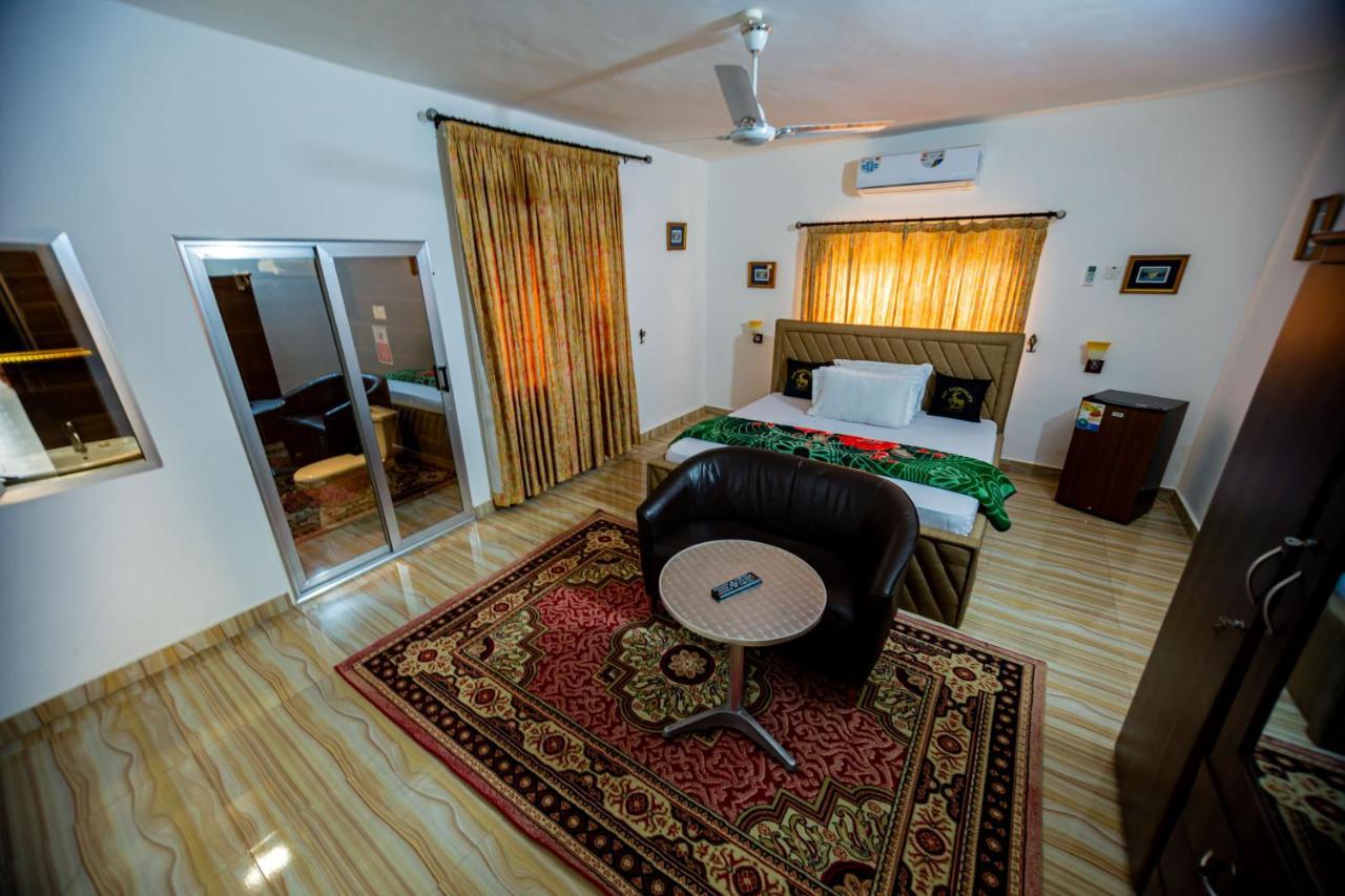 Nap Apartment Hotel Dansoman Buitenkant foto